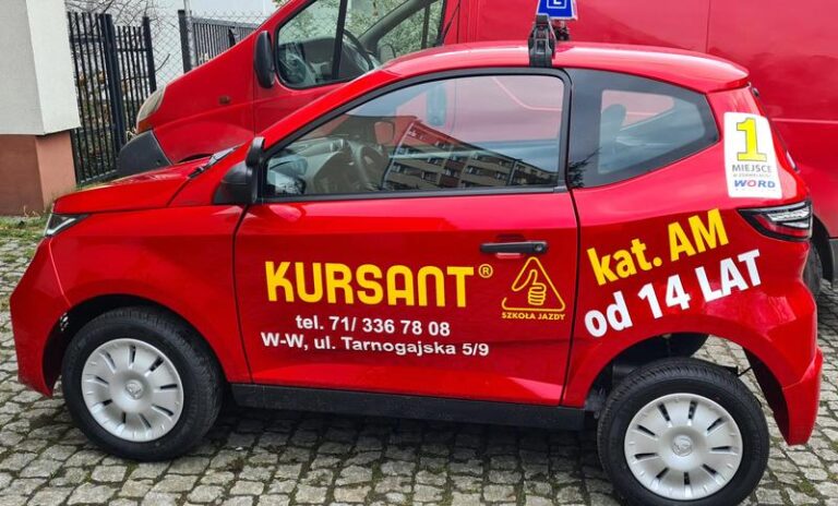 Ile naprawdę kosztuje prawo jazdy kategorii AM? Odkryj ukryte wydatki!