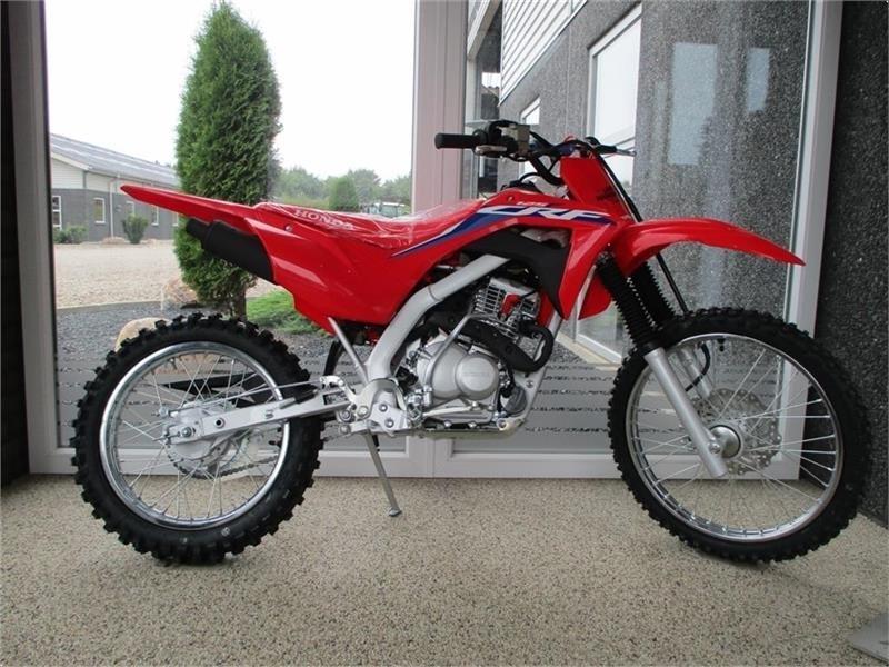 Honda CRF 125 w terenie