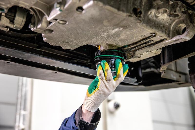 Kiedy wymienić olej a wiek auta