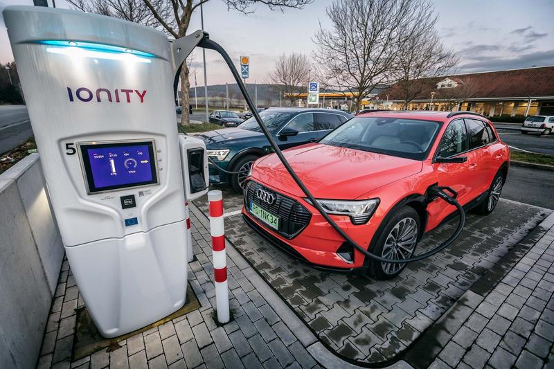 Organizacja ładowania we wspólnocie mieszkaniowej