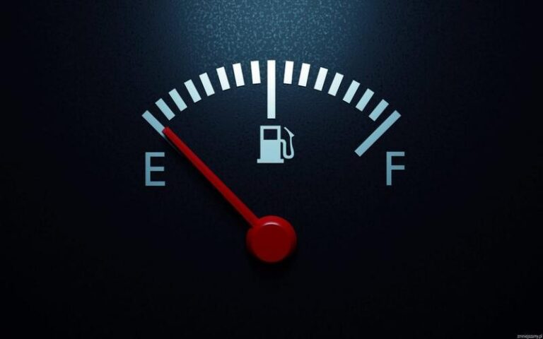 Ile naprawdę pali silnik 2.0 benzyna? Odkryj fakty dotyczące zużycia paliwa