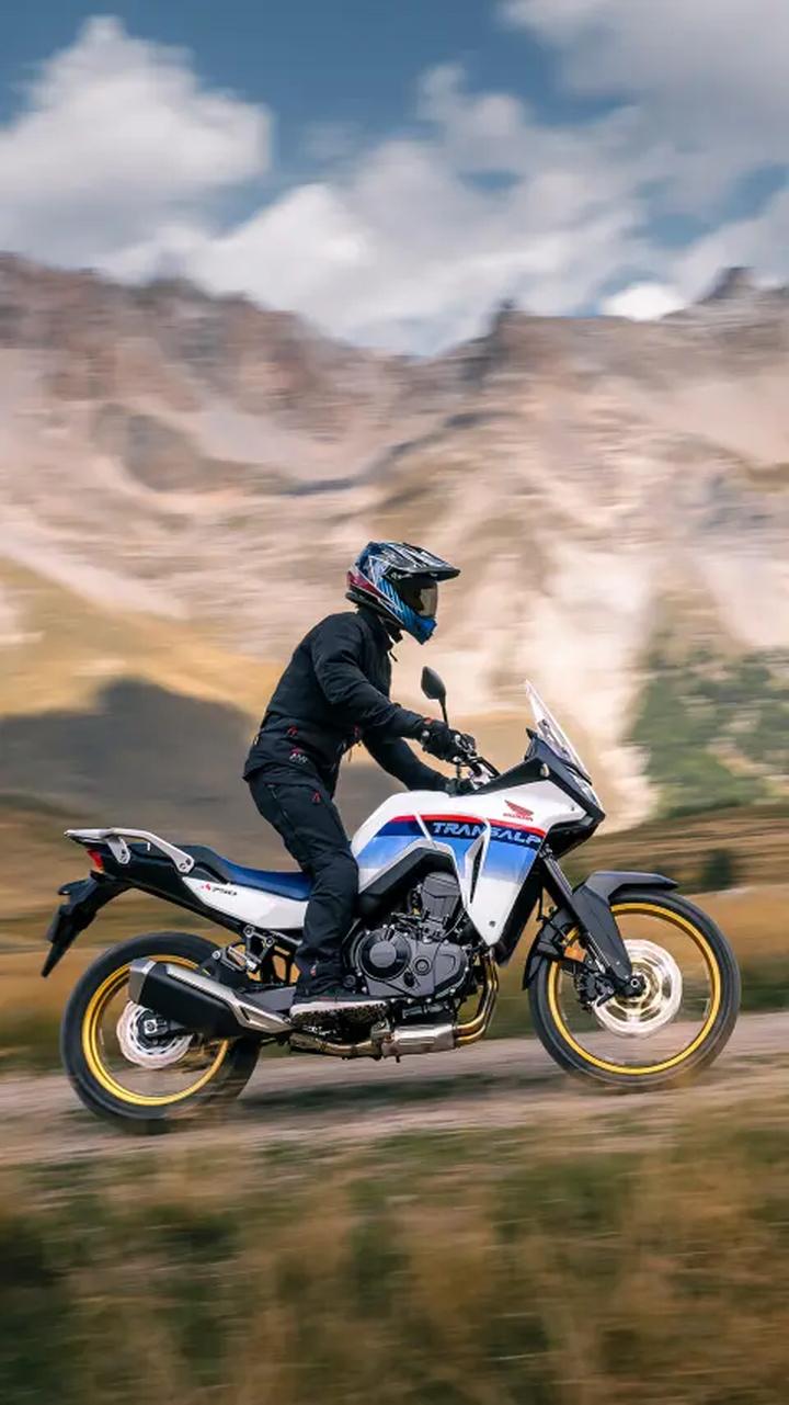 Osiągi w terenie motocykla adventure