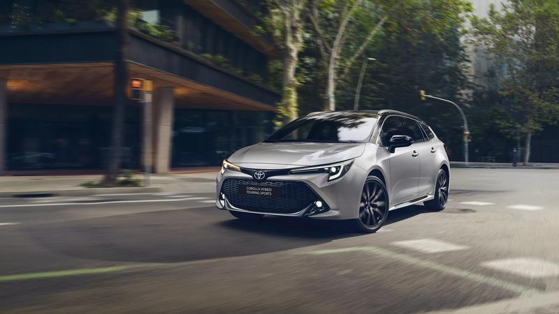 Co warto wiedzieć o komunikacie oil maintenance required w Twojej Toyocie?