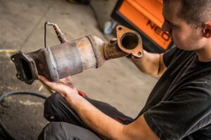 DPF w dieslu: Kluczowy element wpływający na wydajność i ekologię Twojego auta