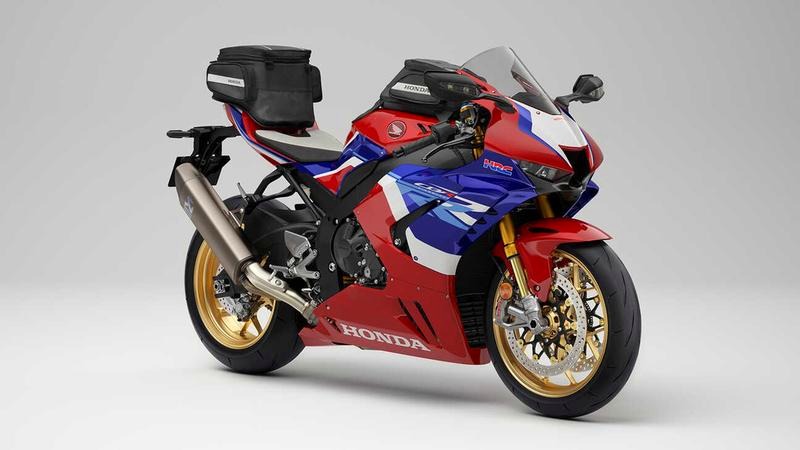 Honda CBR 1000RR – odkryj jej zaskakujące osiągi i przyspieszenie do setki