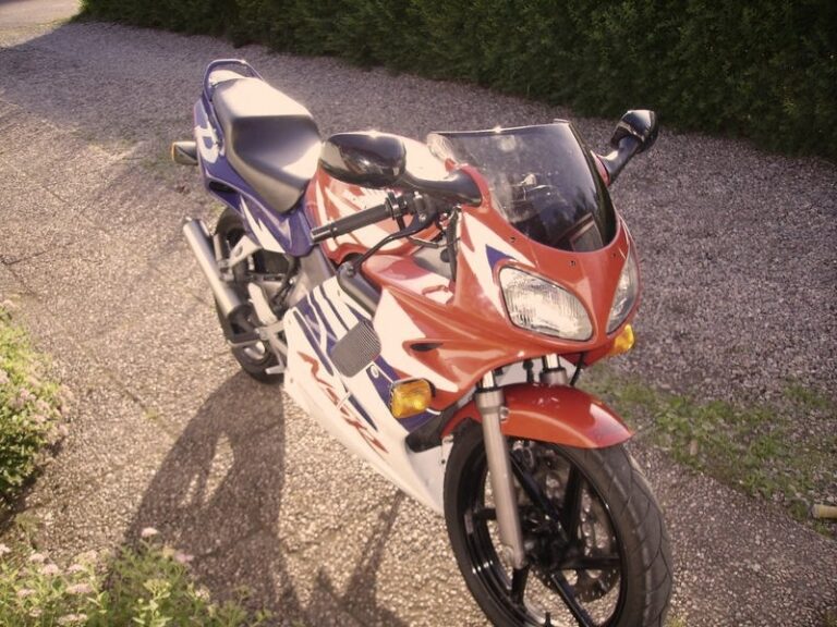 Ile pali honda nsr 125? Odkryj wpływ stylu jazdy na spalanie