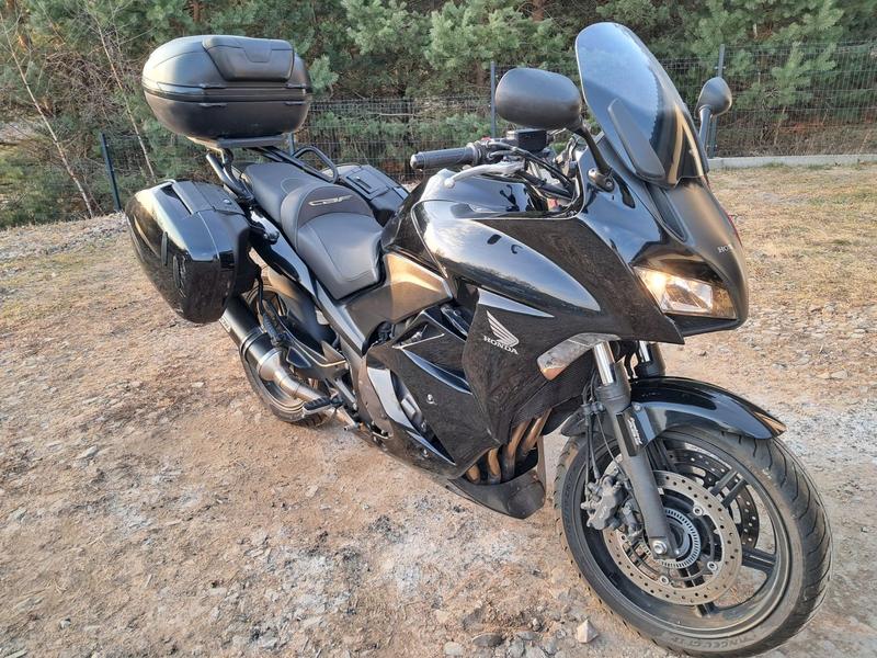 Jak dobrze dopasować olej do Honda CBF 600, by uniknąć problemów z silnikiem?