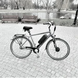 Kto przerabia samochody na elektryczne? Sprawdź koszty i korzyści konwersji!