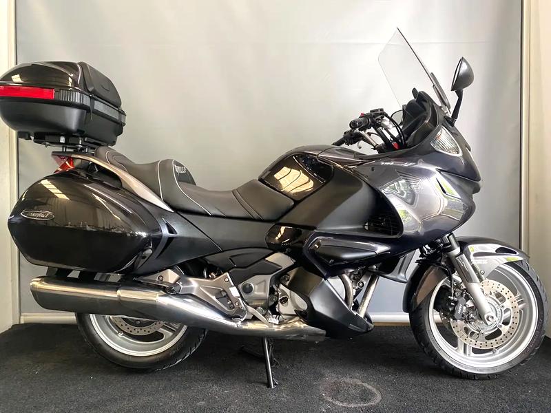 Olej do silnika Honda Deauville 700