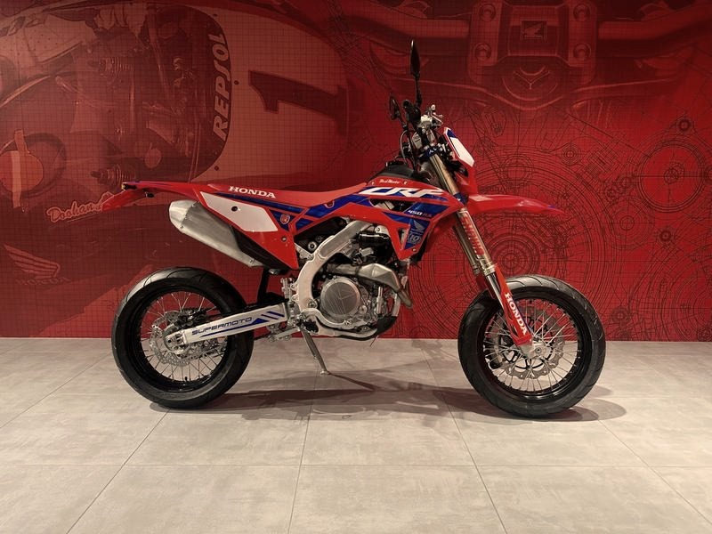 Honda CRF 450 – moc silnika i porównanie modeli, które zaskoczy każdego fana motocykli