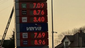 Ile zapłacisz za benzynę w Polsce? Zaskakujące różnice w cenach w miastach