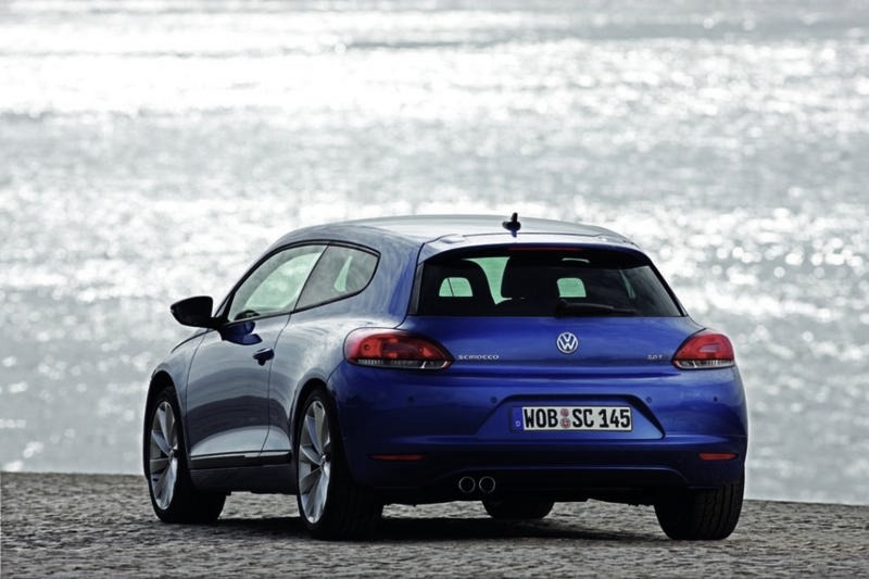 VW Scirocco – które silniki oferują najlepszą wydajność? Porównanie opcji silnikowych