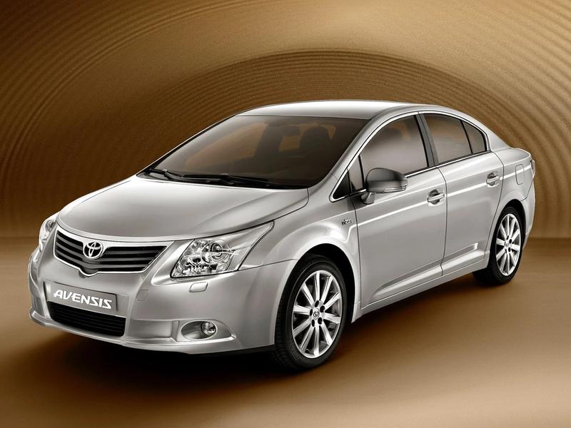 Wymiana żarówek w Toyocie Avensis