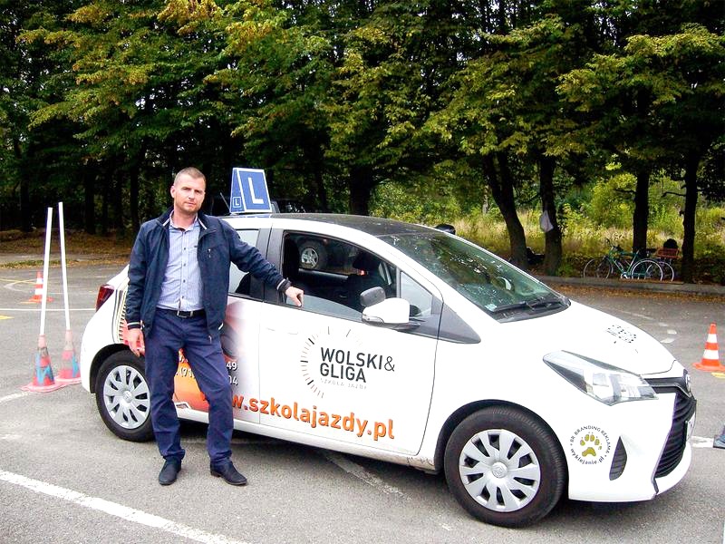 Jak zdać prawo jazdy teorię: sprawdzone sposoby na sukces w teście