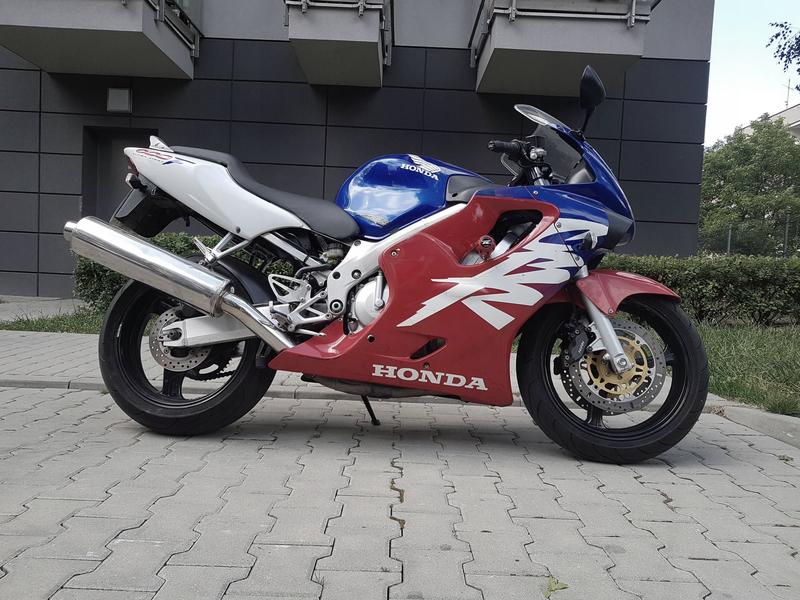 Honda CBR 600 F4