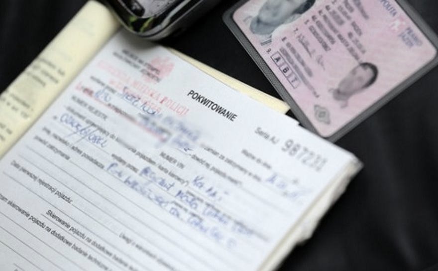 Kiedy można stracić prawo jazdy? Powody, terminy i konsekwencje