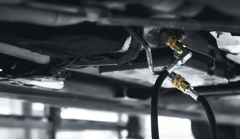 Toyota: co ile wymieniać olej i jak uniknąć kosztownych błędów