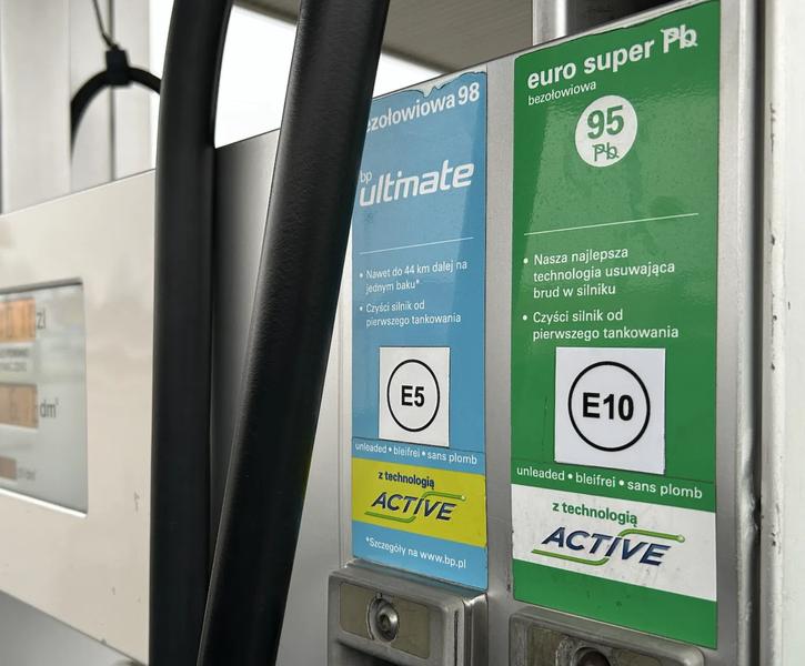 Kompatybilność z E10